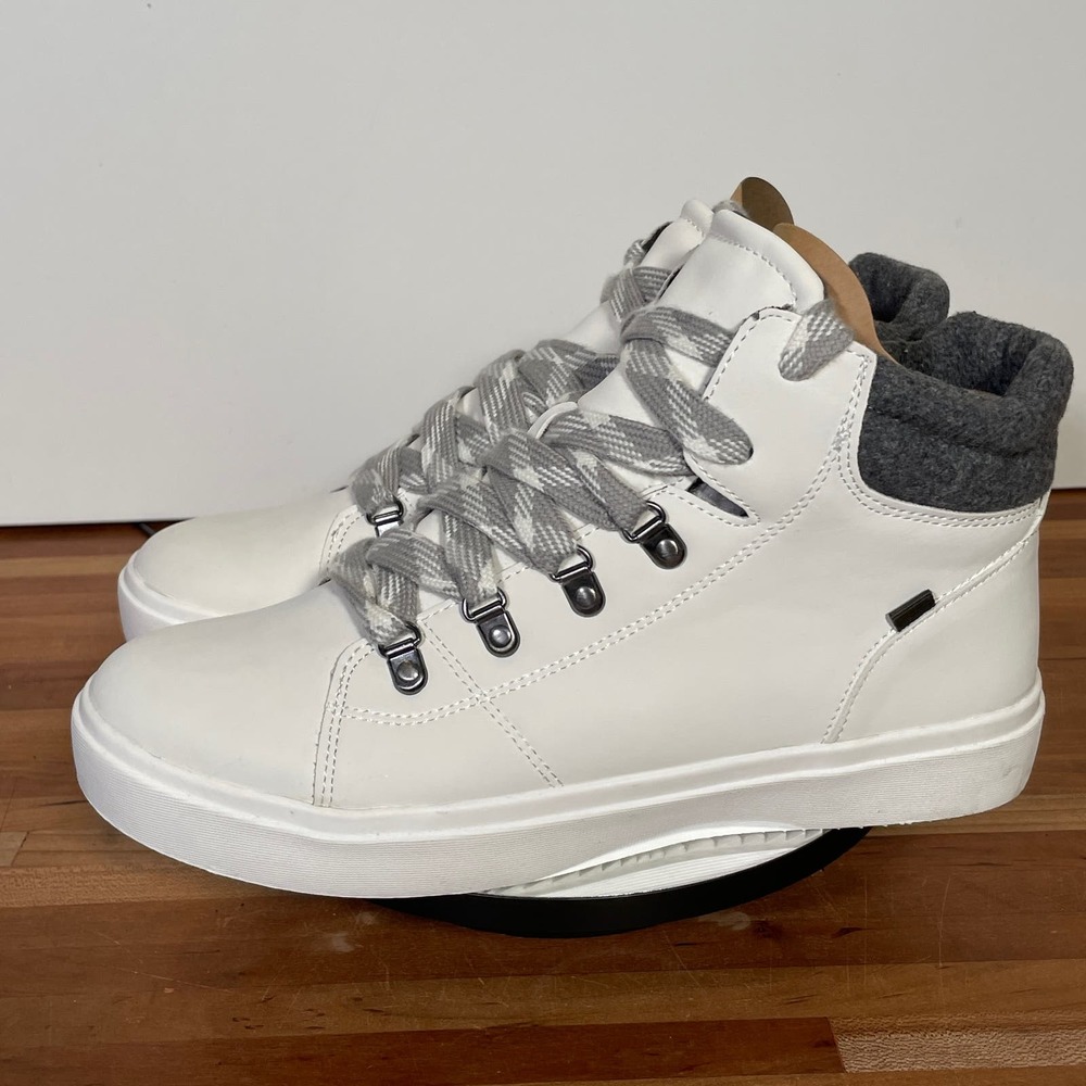 Dr. Scholl's Weekend Faux Fur Trim Lace-up Sneaker Booties white 9